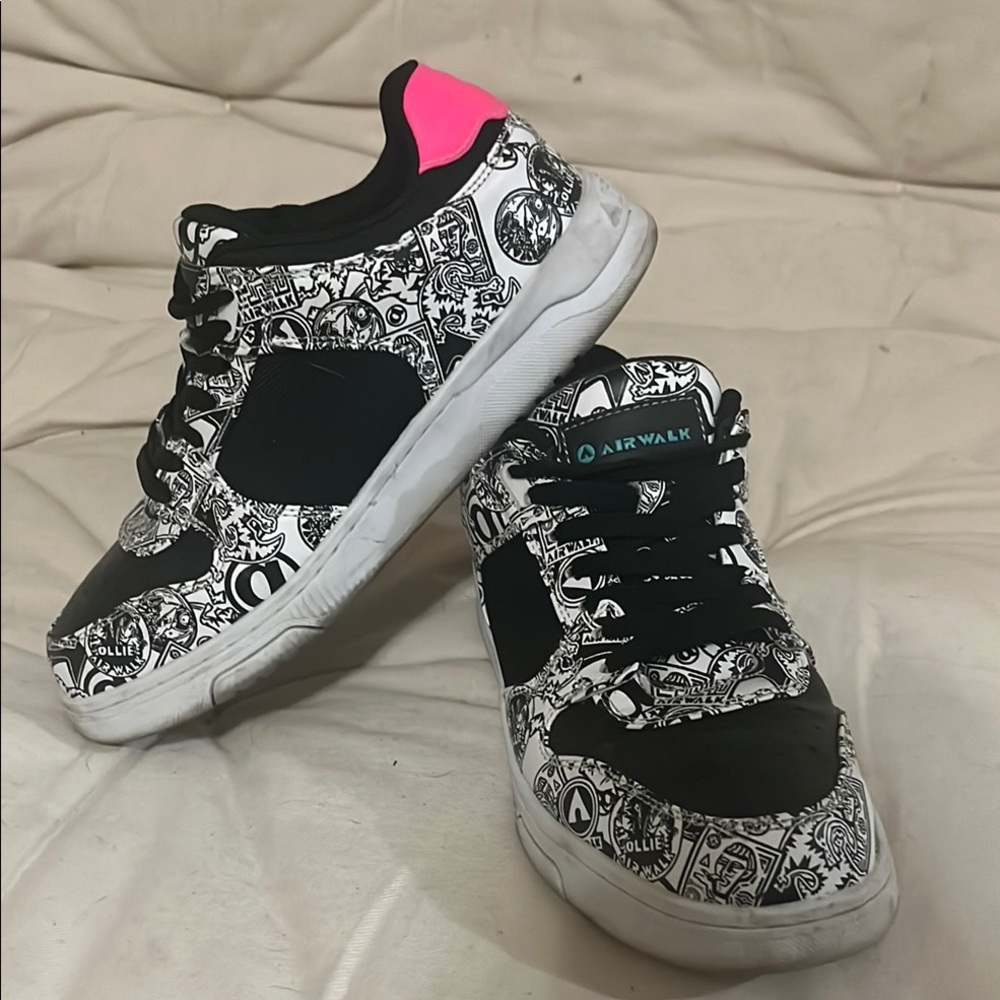 Airwalk Shoes - Black and White